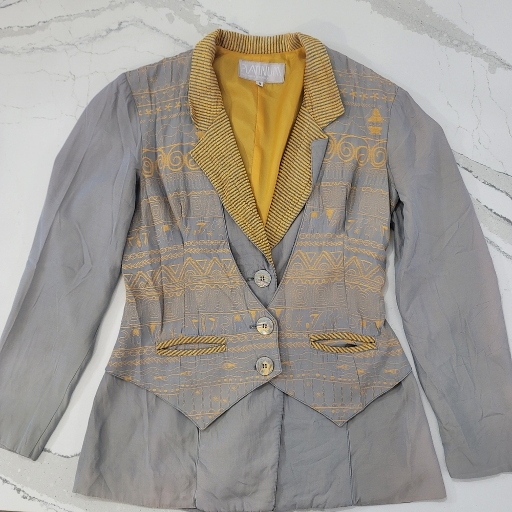 Platinum by dorthy schoelen vintage embroidered jacket vest size small.
